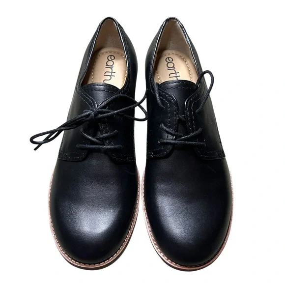 NWOT Earth Women's Eane lace-up Derby 6.5 M - Picture 2 of 9